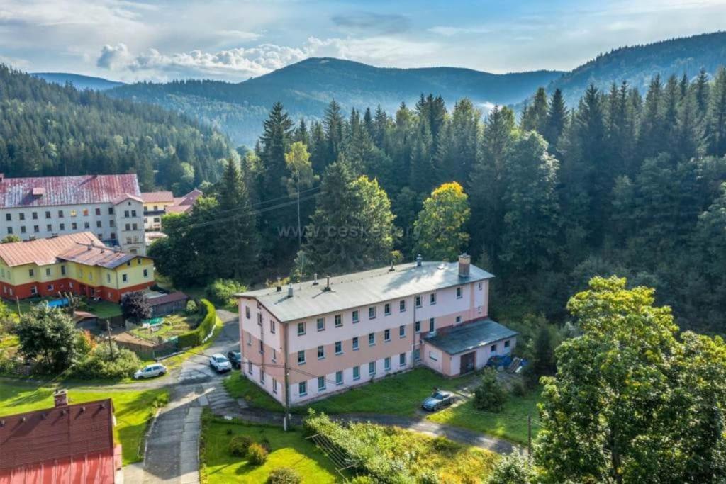 Utulny Byt V Jizerskych Horach -Apartman Mili Kořenov Zewnętrze zdjęcie